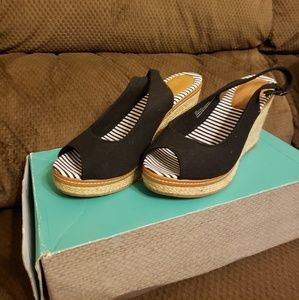 Black wedge sandal